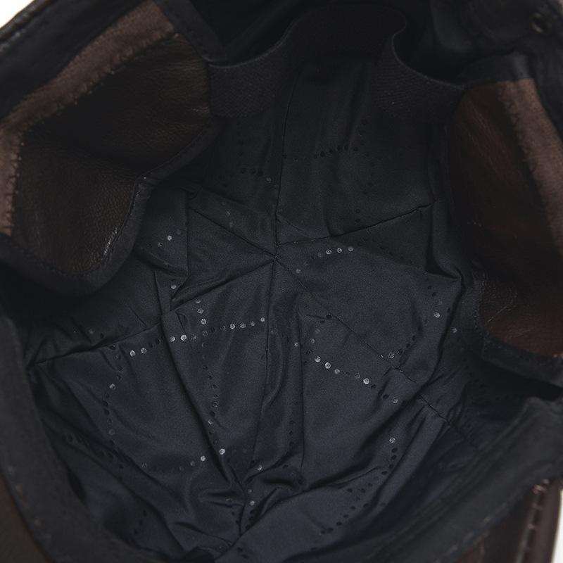 Adjustable padded baseball cap for men made of cowhide leather, featuring a dome top and flat eaves design.
