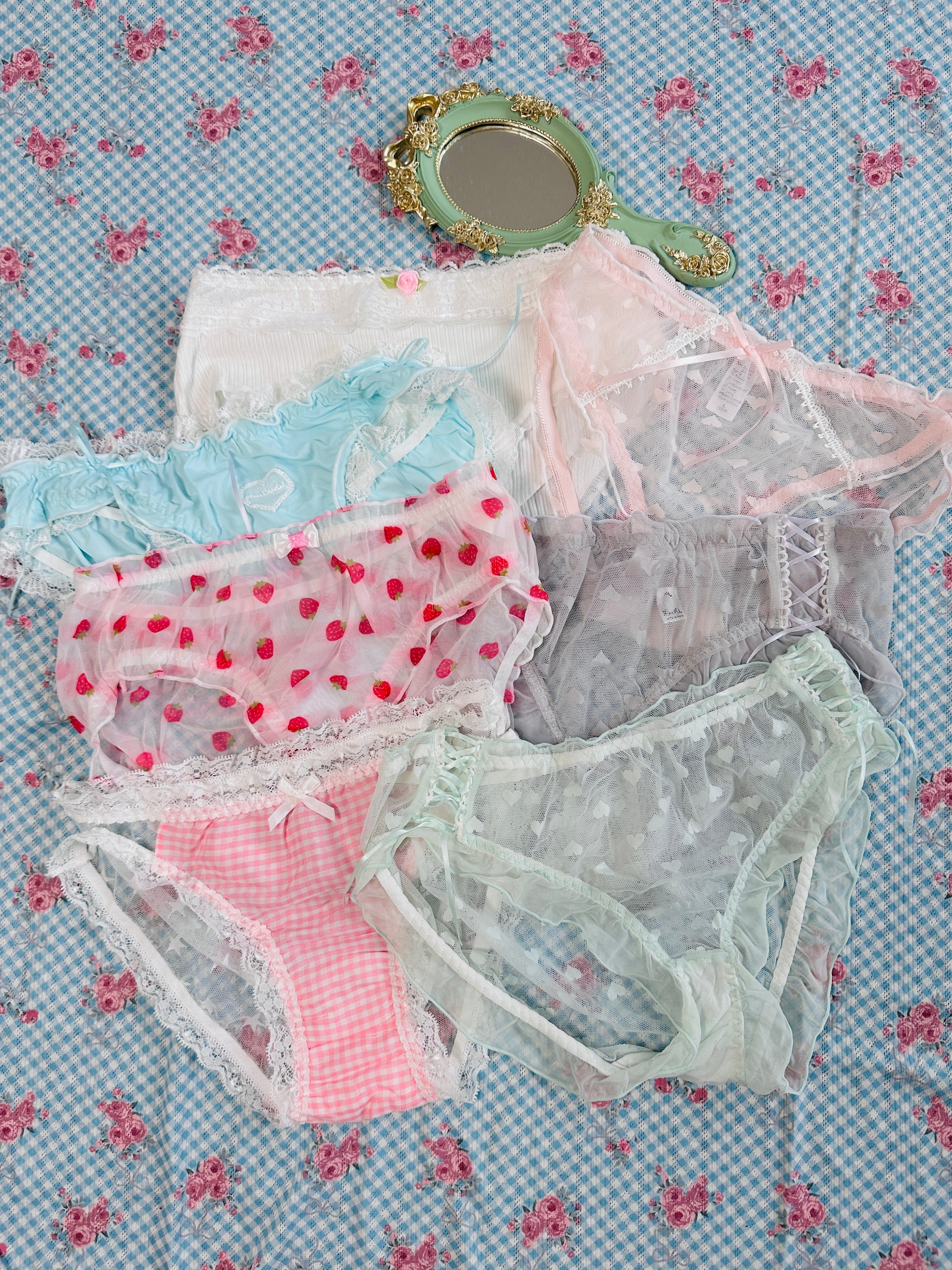 M Size coquette ruffle lace panties in soft mesh with cotton lining, featuring delicate lace trim.