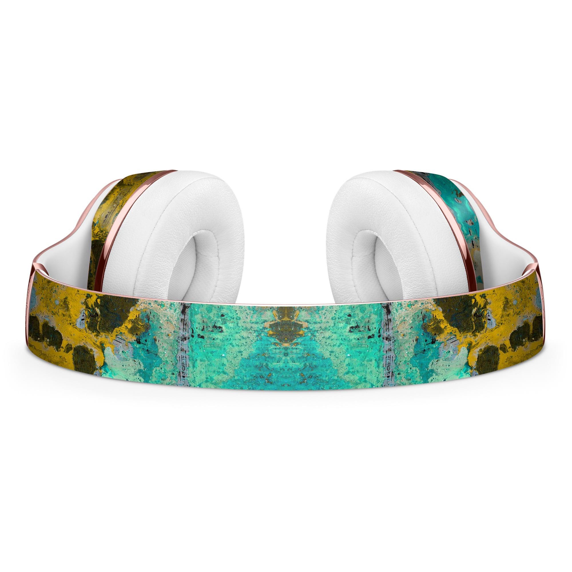 Abstract Wet Paint Gold Full-Body Skin Kit for Beats by Dre Solo 3, showcasing a stylish design that fits perfectly on the headphones.