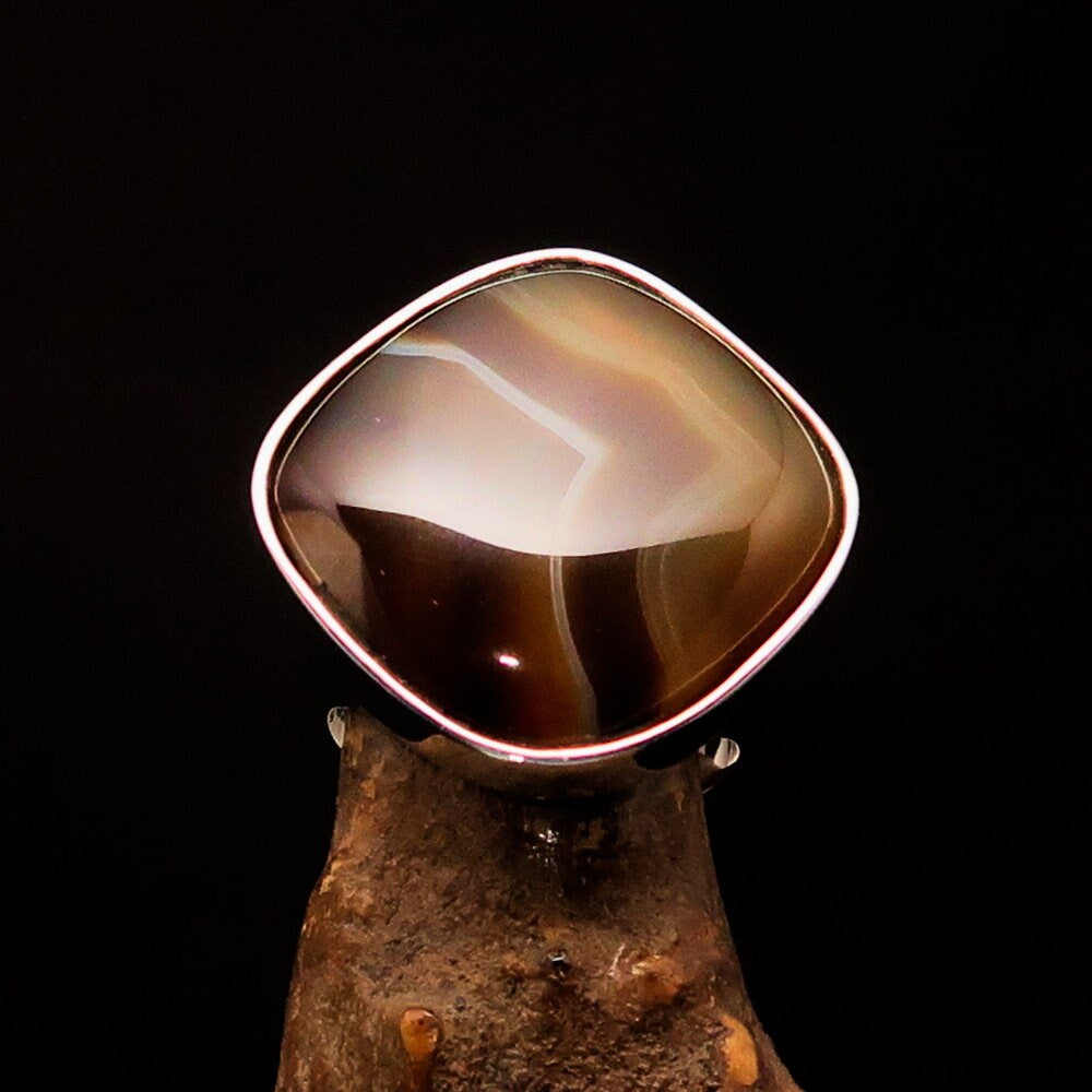 A stylish Agate Silver Ring featuring a brown rectangle Agate Cabochon set in polished sterling silver, showcasing its elegant design.