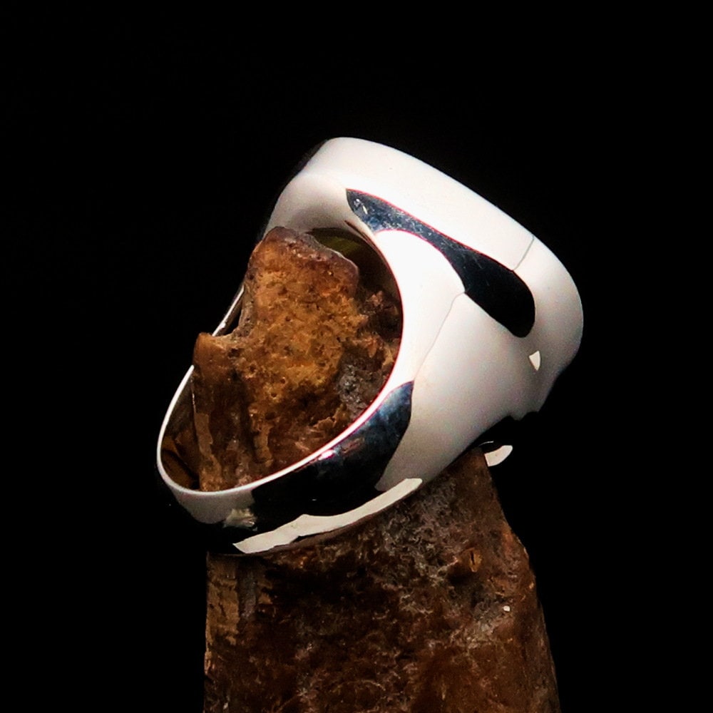 A stylish Agate Silver Ring featuring a brown rectangle Agate Cabochon set in polished sterling silver, showcasing its elegant design.