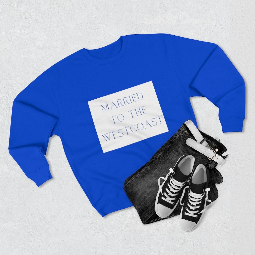 Blac/blanc Westcoast A·fi·ci·o·na·do Crew Neck Sweater in a stylish design, showcasing its soft fleece fabric and regular fit.