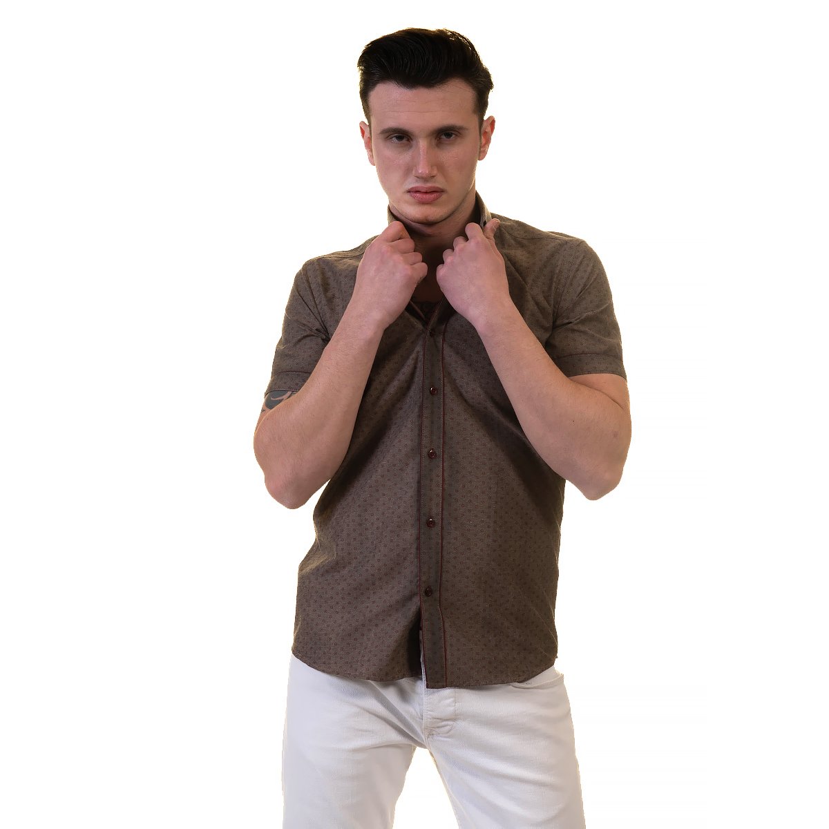 Brown men's short sleeve button-up shirt made from luxury cotton, featuring a tailored slim fit and spread collar, ideal for casual and formal occasions.