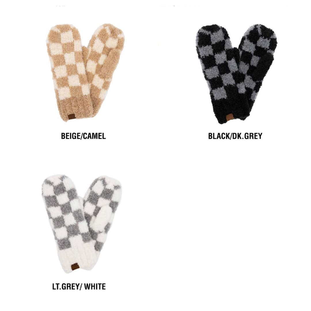 Checkered mittens in three colors