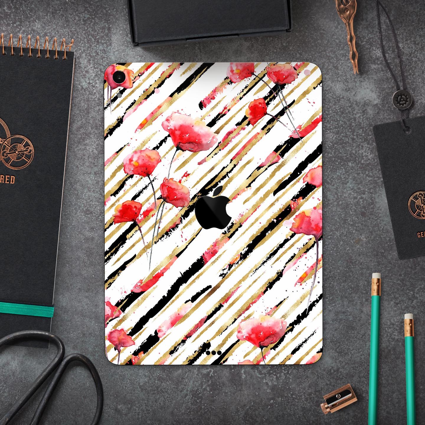 Karamfila Watercolo Poppies V12 full-body skin decal for Apple devices, showcasing vibrant poppy design and premium 3M material.