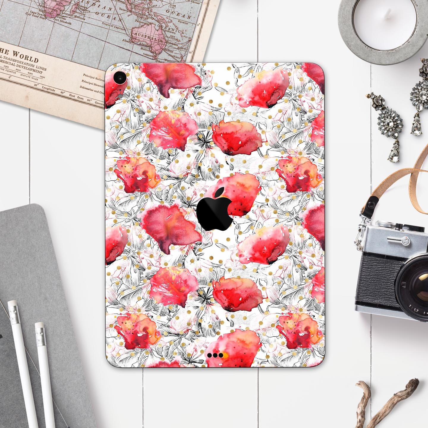 Karamfila Watercolo Poppies V26 full-body skin decal for Apple devices, showcasing vibrant poppy design and premium finish.