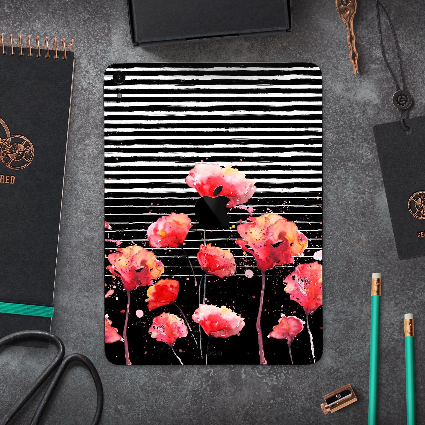 Karamfila Watercolo Poppies V7 skin decal for Apple devices, showcasing vibrant poppy design and ultra-thin protection.