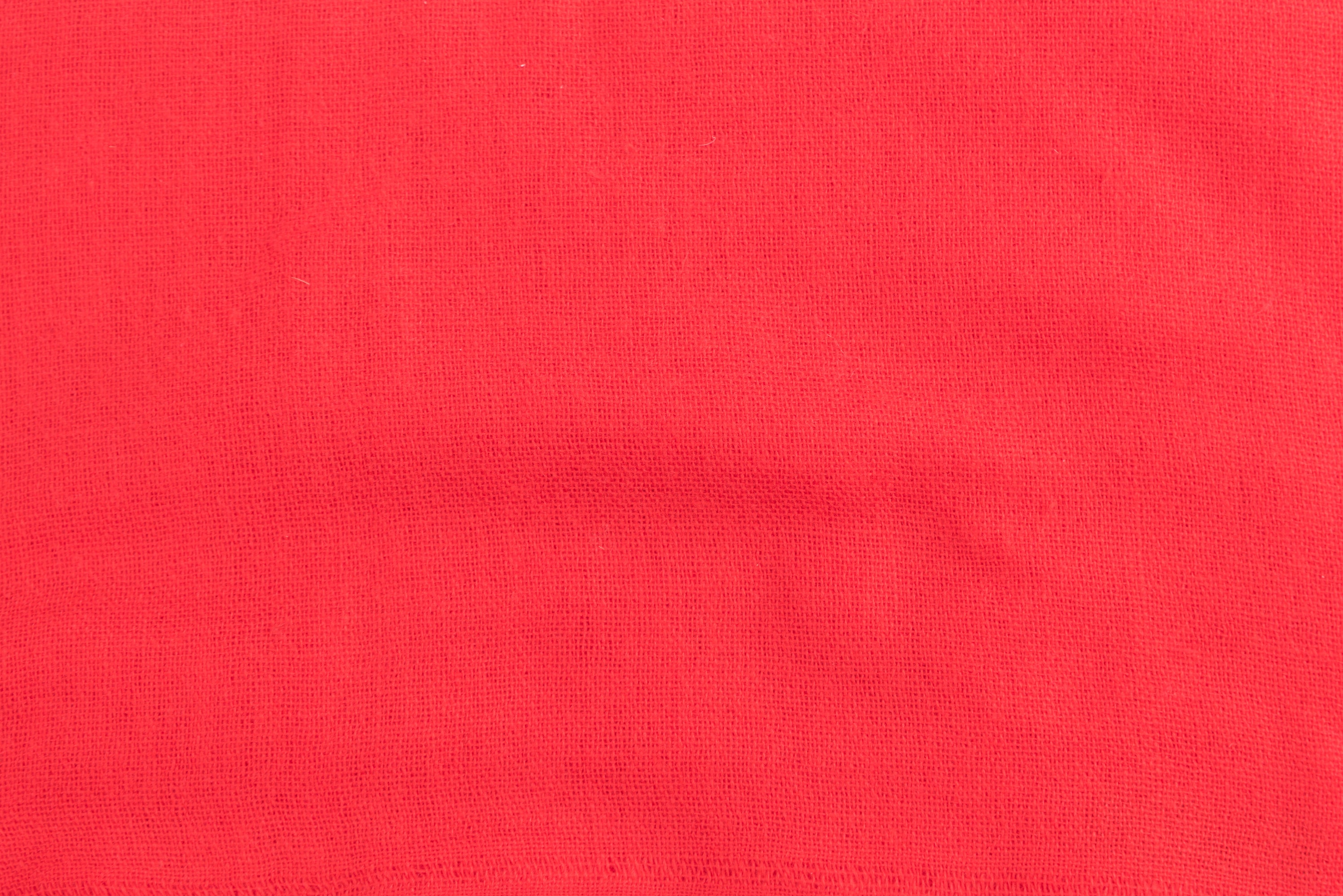 Luxuriöses rotes Kaschmirtuch aus 100% Kaschmir, handgewebt in Nepal, leicht und warm.