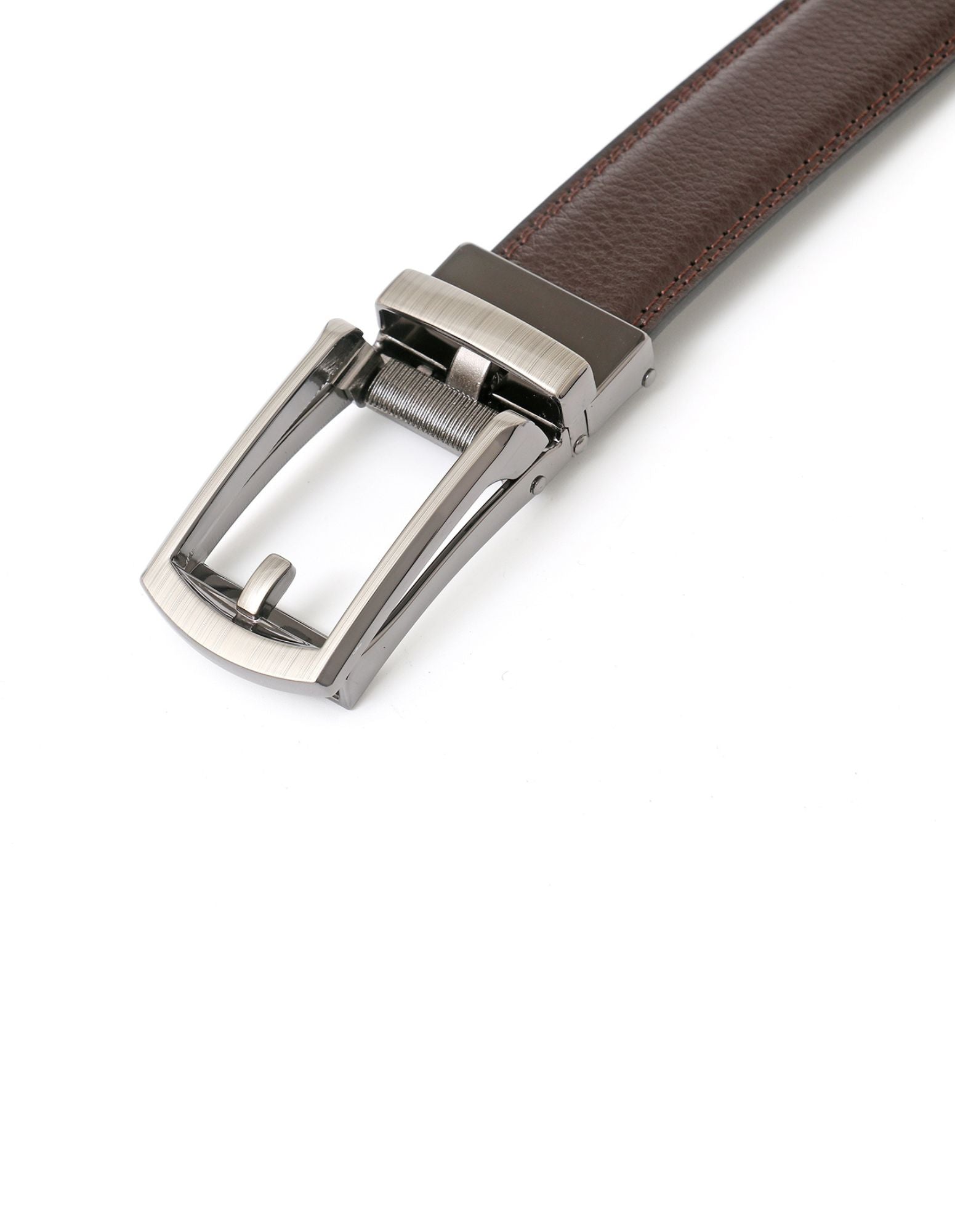 MAYFIELD No Hole Unisex Belt in Brown, showcasing its sleek design and vegan leather material.