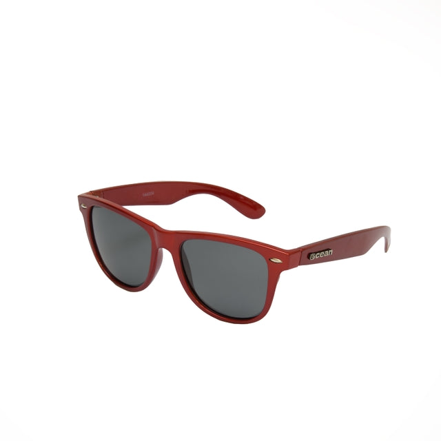 OCEAN GLASSES INLET shiny red eyewear for women, featuring a full-rimmed round frame and vibrant red color.