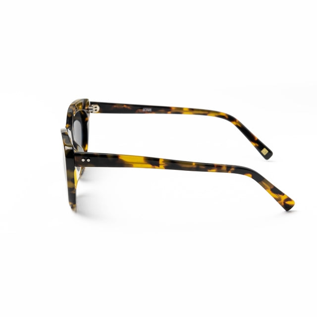OCEAN GLASSES KIMBERLEY 8049.4 in vibrant yellow, featuring a full-rimmed cat-eye design, perfect for women's fashion.