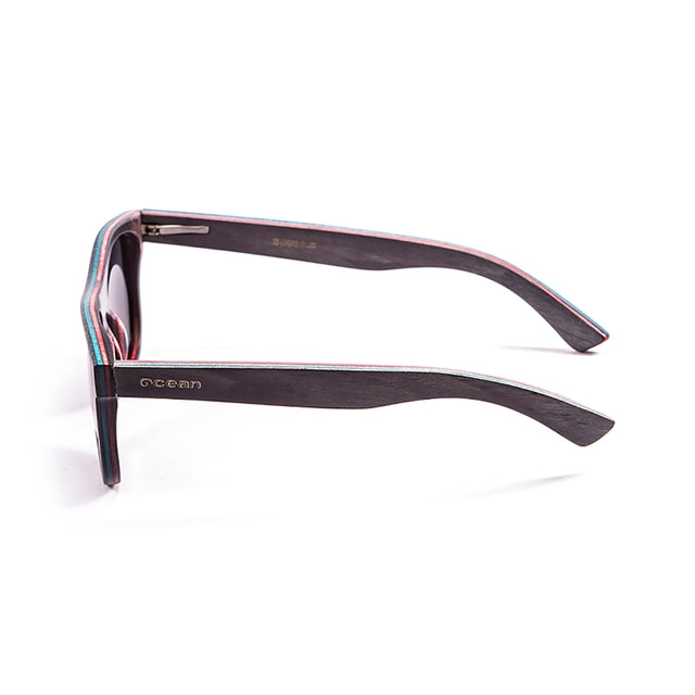 OCEAN GLASSES VENICE BEACH 54001.5 featuring a full-rimmed black wooden frame, rectangular shape, and stylish design suitable for unisex wear.