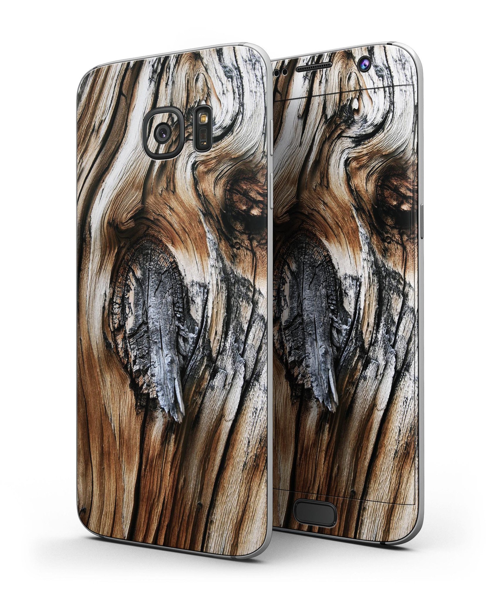 Raw Aged Knobby Wood Skin-Kit for Samsung Galaxy S7, showcasing its stylish design and premium vinyl material.