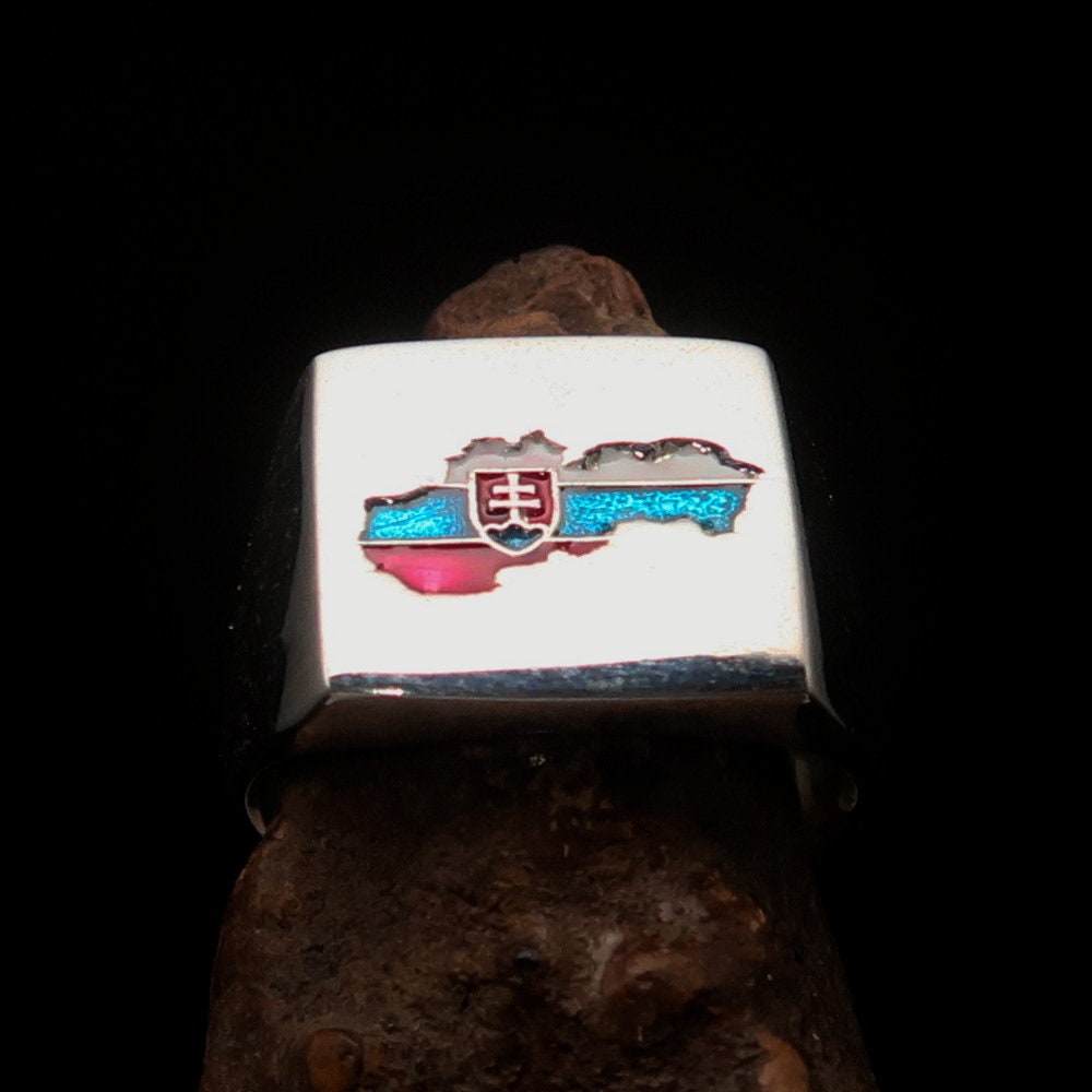 A square-shaped sterling silver ring featuring the vibrant Slovakian flag, polished to a mirror finish.