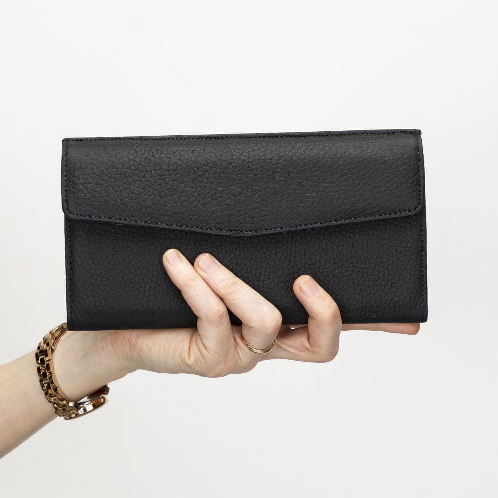 Vince Women's Leather Wallet in elegant design, showcasing genuine leather craftsmanship with card slots and banknote compartment.