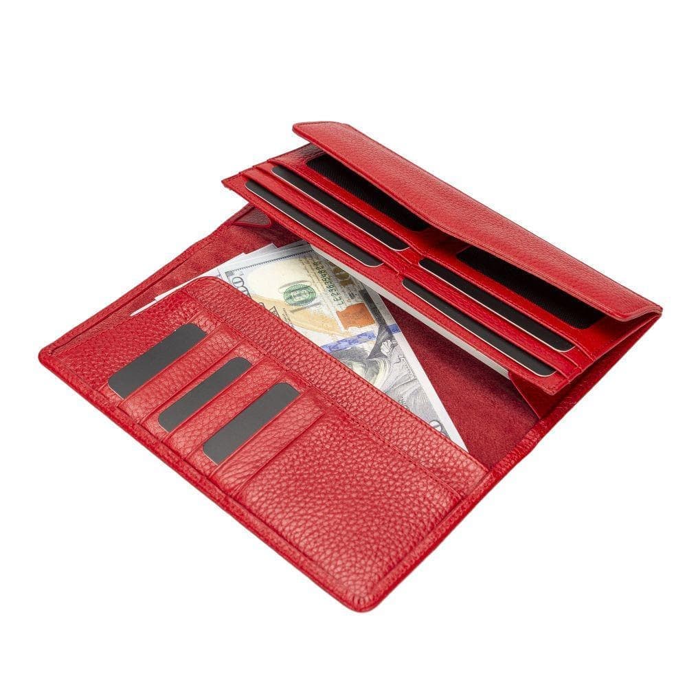 Vince Women's Leather Wallet in elegant design, showcasing genuine leather craftsmanship with card slots and banknote compartment.