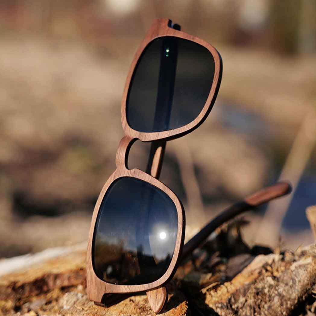 Waidzeit Forest View Sunglasses made of walnut wood, showcasing a stylish and lightweight design.