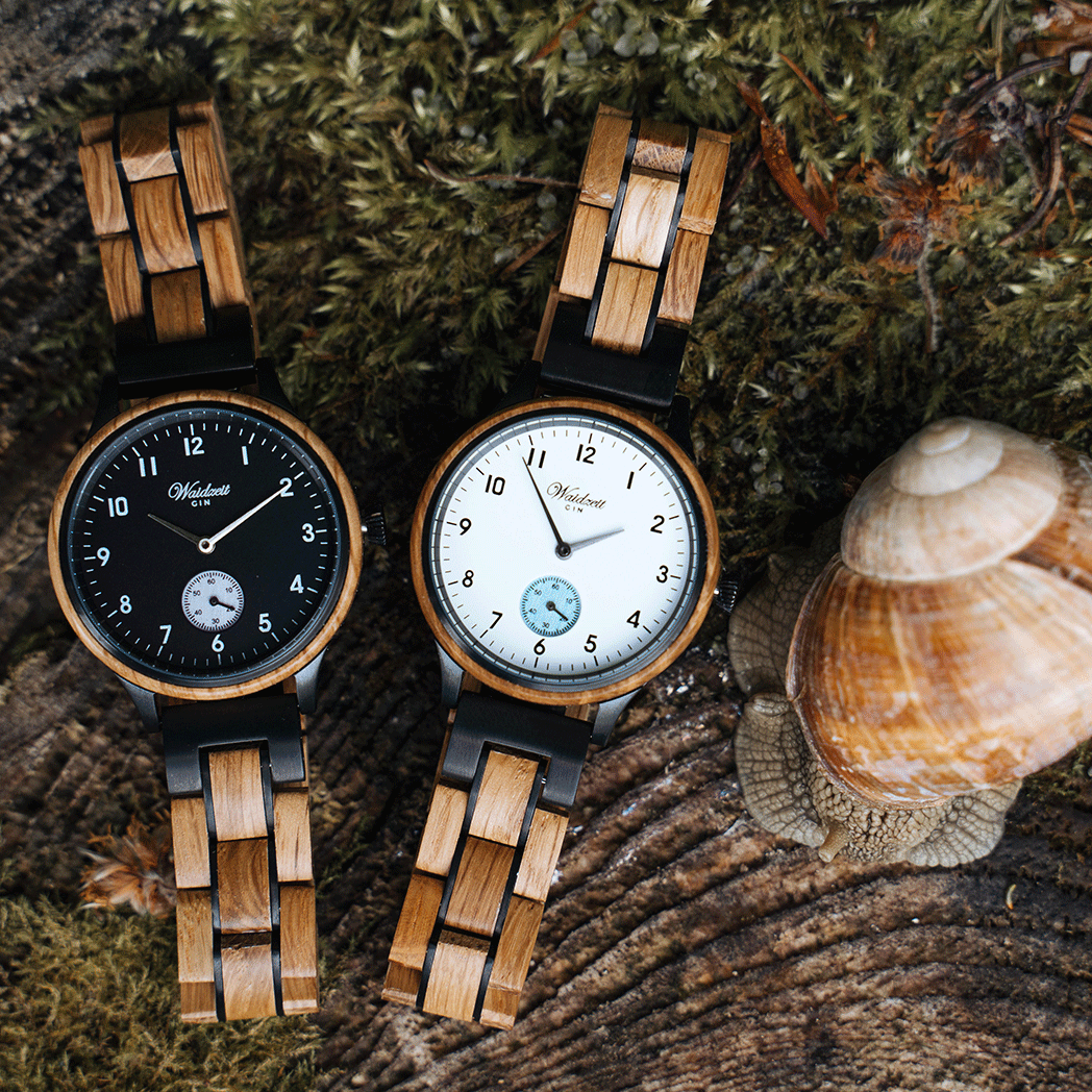 Waidzeit GIN Black Berry women's watch featuring a black dial, juniper wood details, and a barrique oak strap.