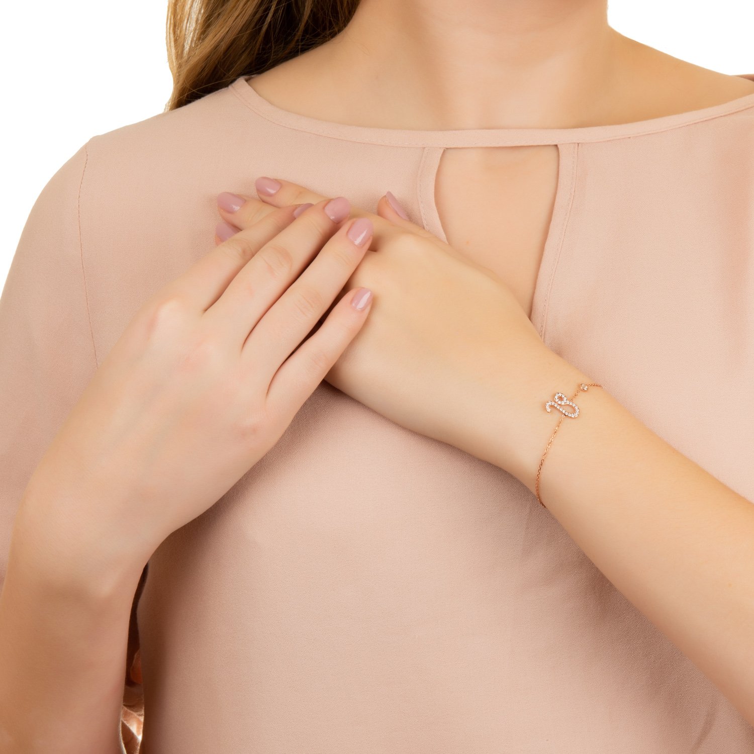 Zodiac Horoscope Star Sign Bracelet Leo made of 925 sterling silver with white zircons, adjustable size, and available in gold finishes.