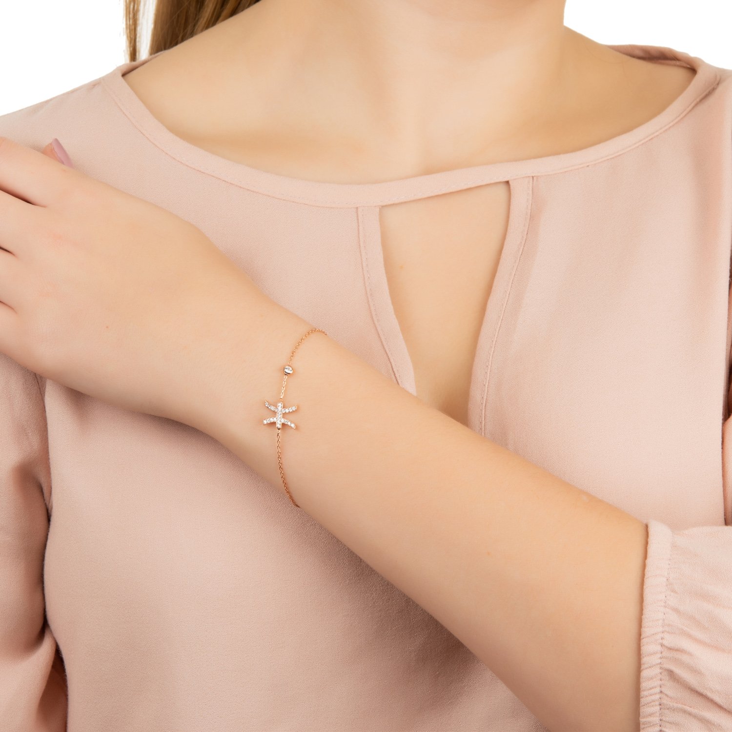 Zodiac Horoscope Star Sign Bracelet for Pisces, made of 925 sterling silver with white zircons, adjustable size, and available in gold and rose gold finishes.