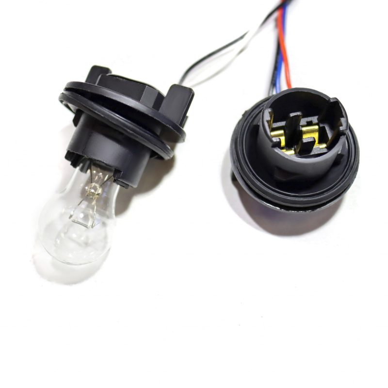 AlphaRex Wiring Adapter for 2018-2020 Ford F-150, designed for seamless taillight connection.