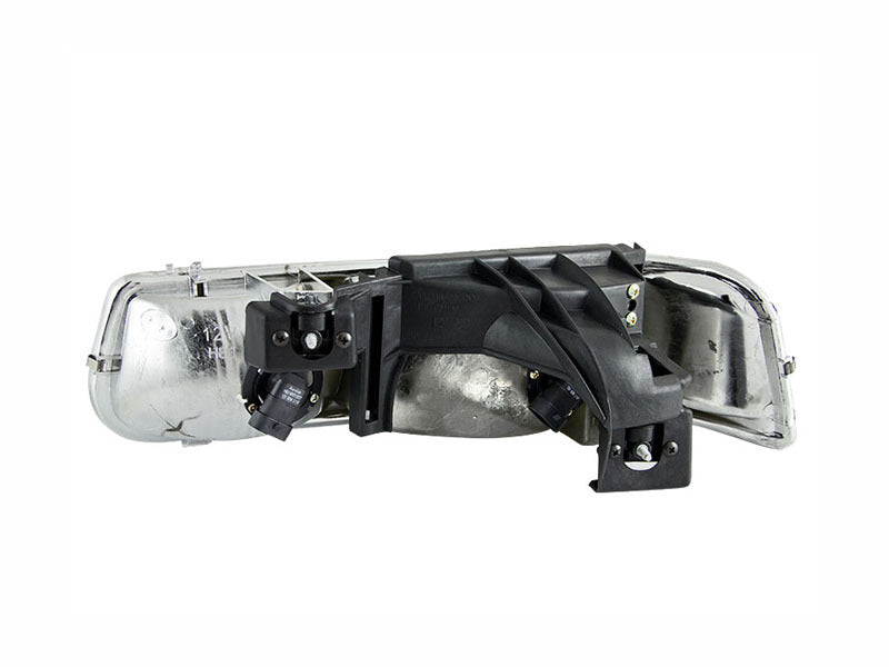ANZO Crystal Headlight Set for 1999-2002 Chevrolet Silverado 1500 with clear lens and chrome housing.