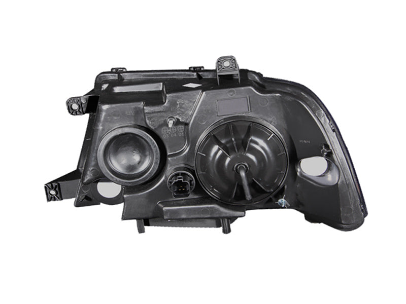 ANZO 2003-2006 Lincoln Navigator Crystal Headlights with black housing and clear lens, showcasing modern design and enhanced visibility.