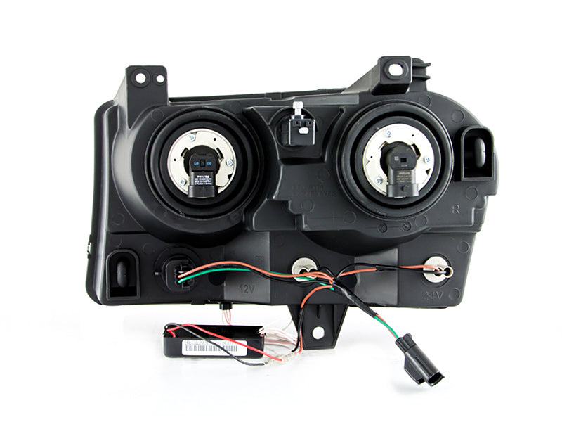 ANZO Crystal Headlights for Chrysler 300 with Halo Chrome, featuring clear lens and chrome housing, designed for 2005-2010 models.