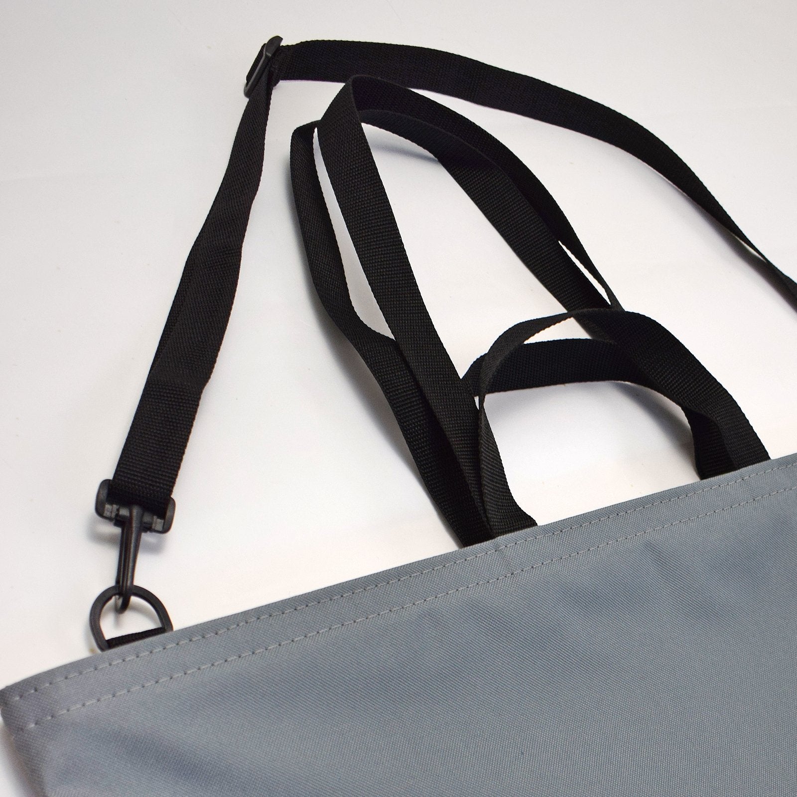 XL Tote Bag Shopper in Grey, spacious and stylish, perfect for shopping and everyday use.