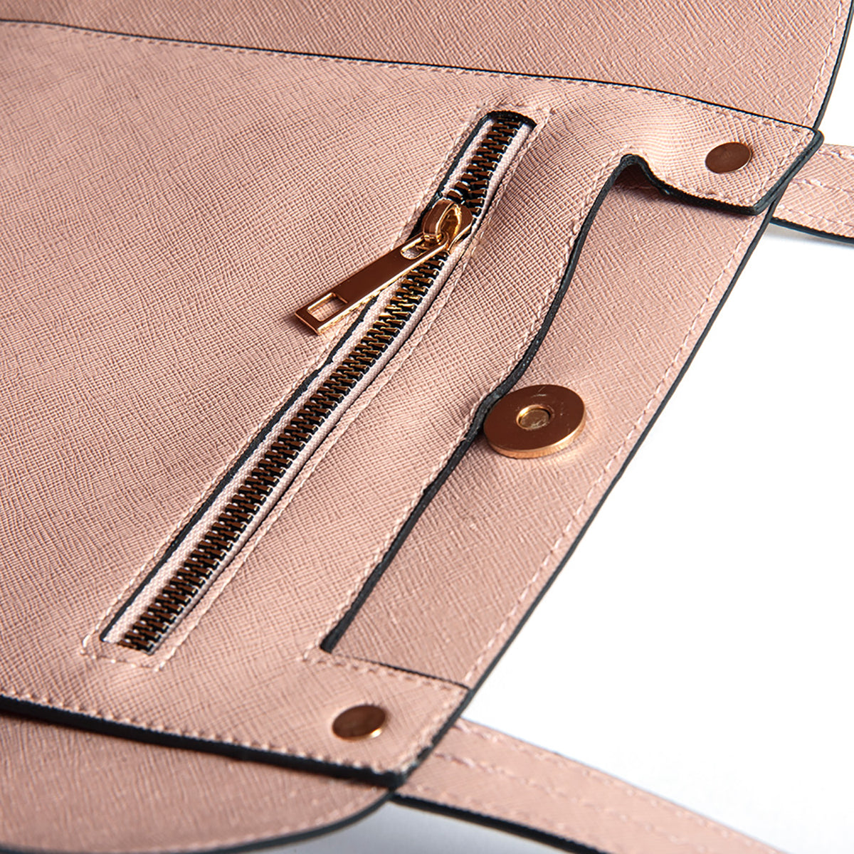 Biggdesign Damen Umhängetasche in Pistazienfarbe mit Fischmuster, ideal für Schule und Freizeit.