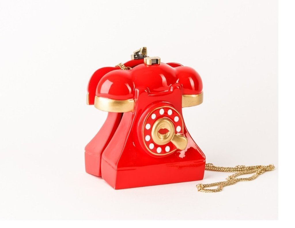 Marilyn Phone - Red handbag made from carved Acacia wood with high gloss lacquer finish, featuring a TW Lock Closure and shoulder chain.