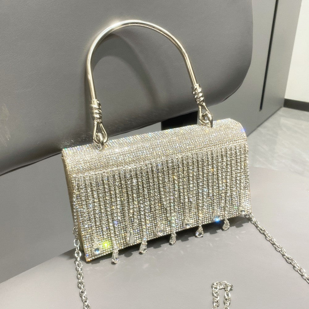 Rhinestone Designer Chain Bag featuring a chic star diamond design, adorned with sparkling rhinestones and an elegant chain strap.