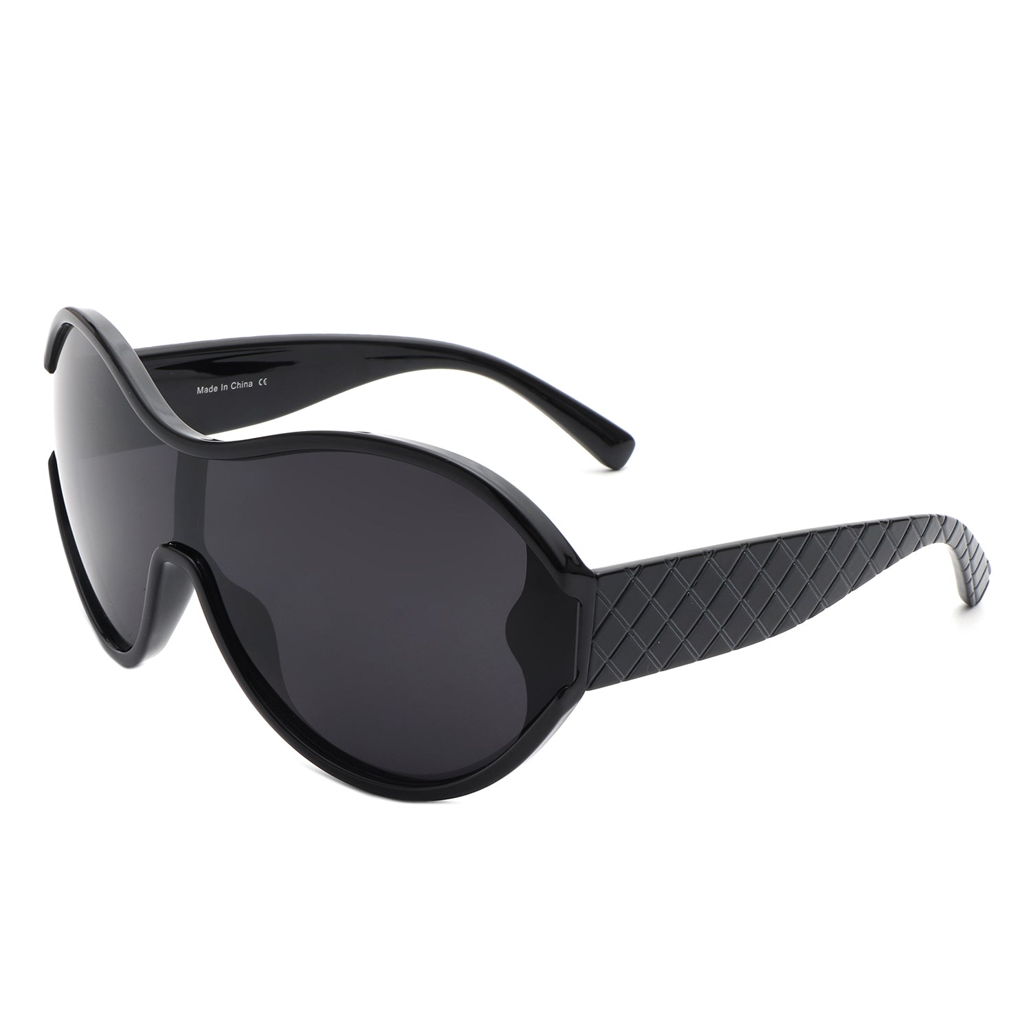 Gwyneth Retro Oversized Oval Curved Round Sunglasses with a stylish design, featuring a plastic frame and PC lenses, perfect for UV protection.