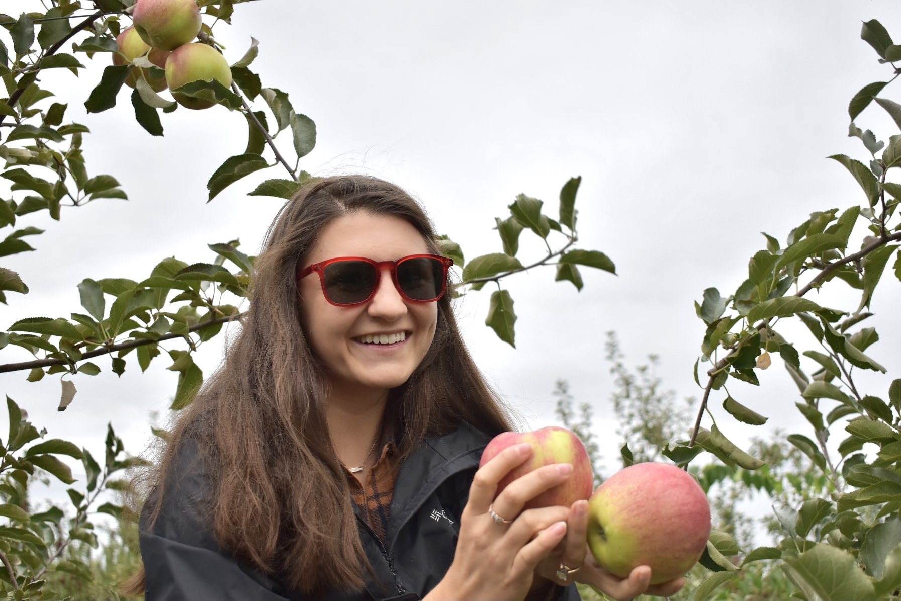 Kozy Cruiser Crystal Red eyewear featuring a stylish acetate frame and Zeiss CR39 lenses.