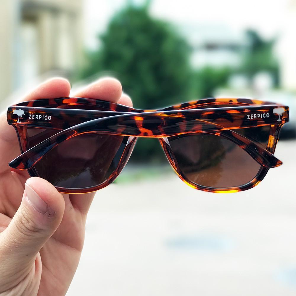MOOD Wayfarer V1 - Foxy sunglasses featuring stylish tortoise shell design and brown polarized lenses.