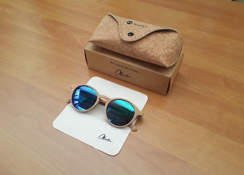 Okulars® Oak Breeze - Verde sunglasses featuring a natural cork frame and green mirrored polarized lenses.