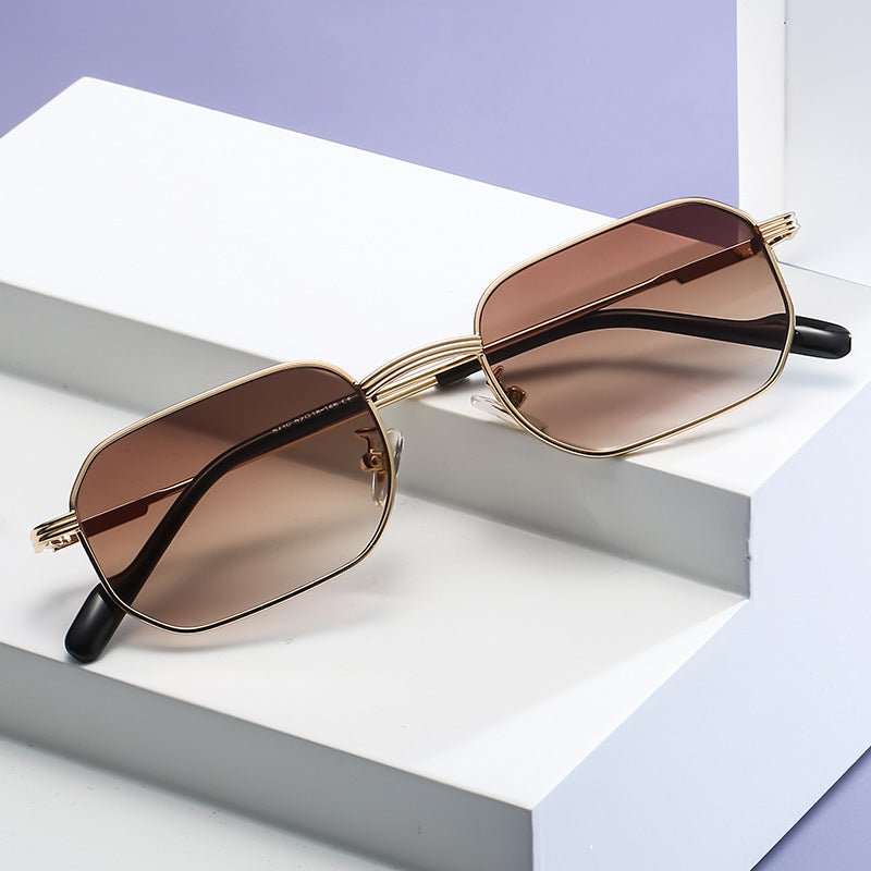 Stylish square frame sunglasses in various lens colors, showcasing a modern design suitable for both men and women.