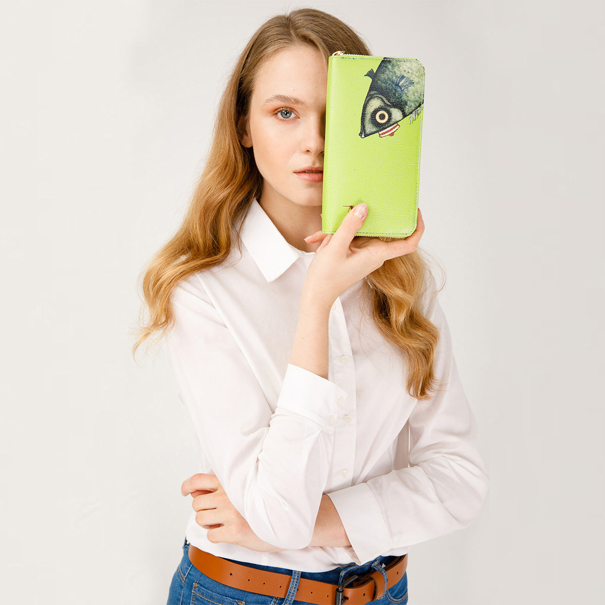 Biggdesign Pistacio Geldbörse für Damen aus PU-Leder mit Münzfach und 12 Kartenfächern, stilvolles und funktionales Design.