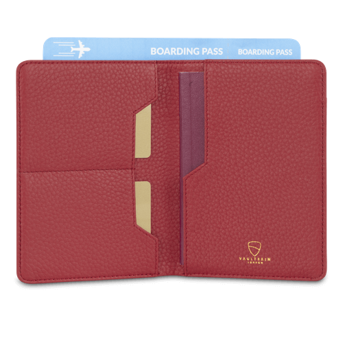 KENSINGTON Passport Wallet made of premium Italian leather, featuring RFID protection and multiple compartments for travel essentials.