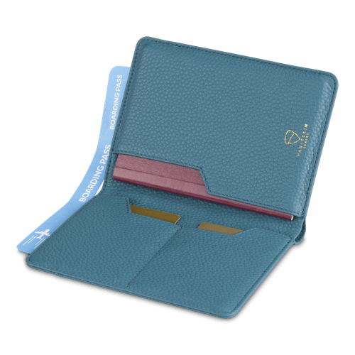 KENSINGTON Passport Wallet made of premium Italian leather, featuring RFID protection and multiple compartments for travel essentials.