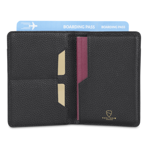 KENSINGTON Passport Wallet made of premium Italian leather, featuring RFID protection and multiple compartments for travel essentials.