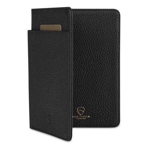 KENSINGTON Passport Wallet made of premium Italian leather, featuring RFID protection and multiple compartments for travel essentials.