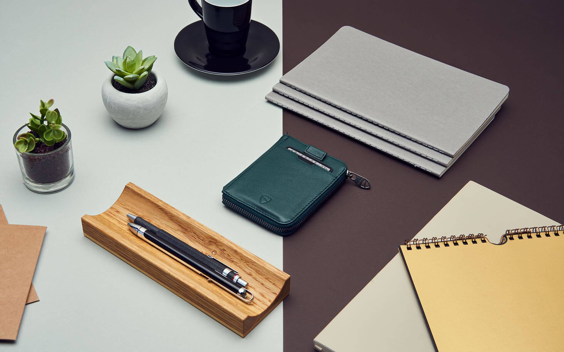 NOTTING HILL Zipper Wallet made from premium Italian leather, featuring a YKK zipper and RFID-blocking technology, available in multiple colors.