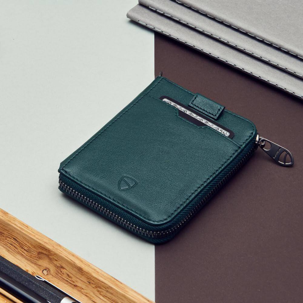NOTTING HILL Zipper Wallet made from premium Italian leather, featuring a YKK zipper and RFID-blocking technology, available in multiple colors.