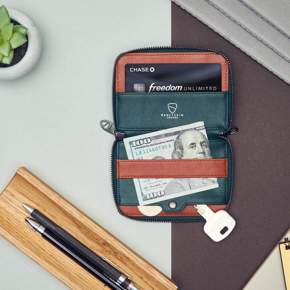 NOTTING HILL Zipper Wallet made from premium Italian leather, featuring a YKK zipper and RFID-blocking technology, available in multiple colors.