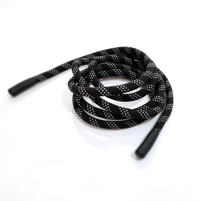 Black Rope Weaveasy bag with customizable straps and DiSCARVERY pouch, showcasing its soft material and adjustable strap.