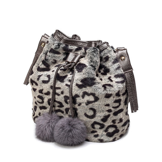 Fashion Plush Handbag for Women, featuring a soft plush exterior, bucket shape, and stylish design with a single strap.