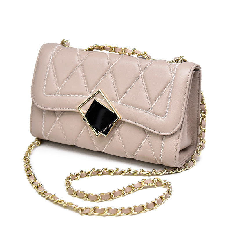 Fashion Sweet Single Shoulder Chain Bag for Women, made of leather with chain accents and a stylish rhombus pattern.