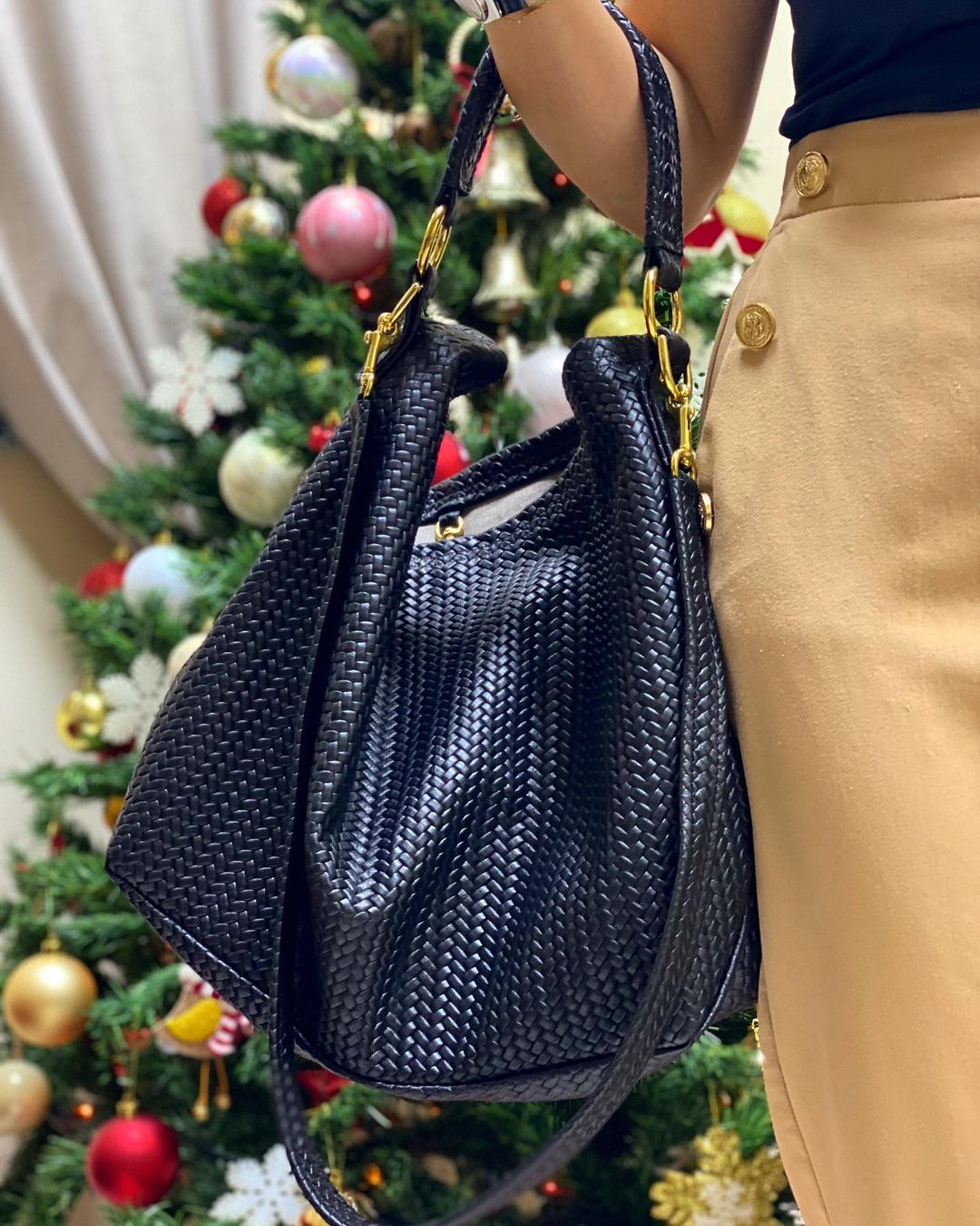 Handmade Woven Original Leather Bag in Blue, showcasing intricate weaving and a stylish design with a top handle and detachable shoulder strap.