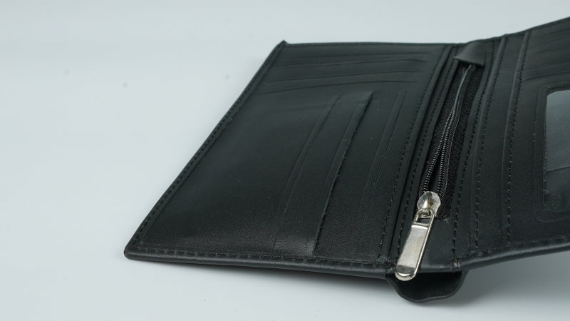 JILD-18 Pockets Leather Long Wallet in black, showcasing its multiple compartments and elegant design.